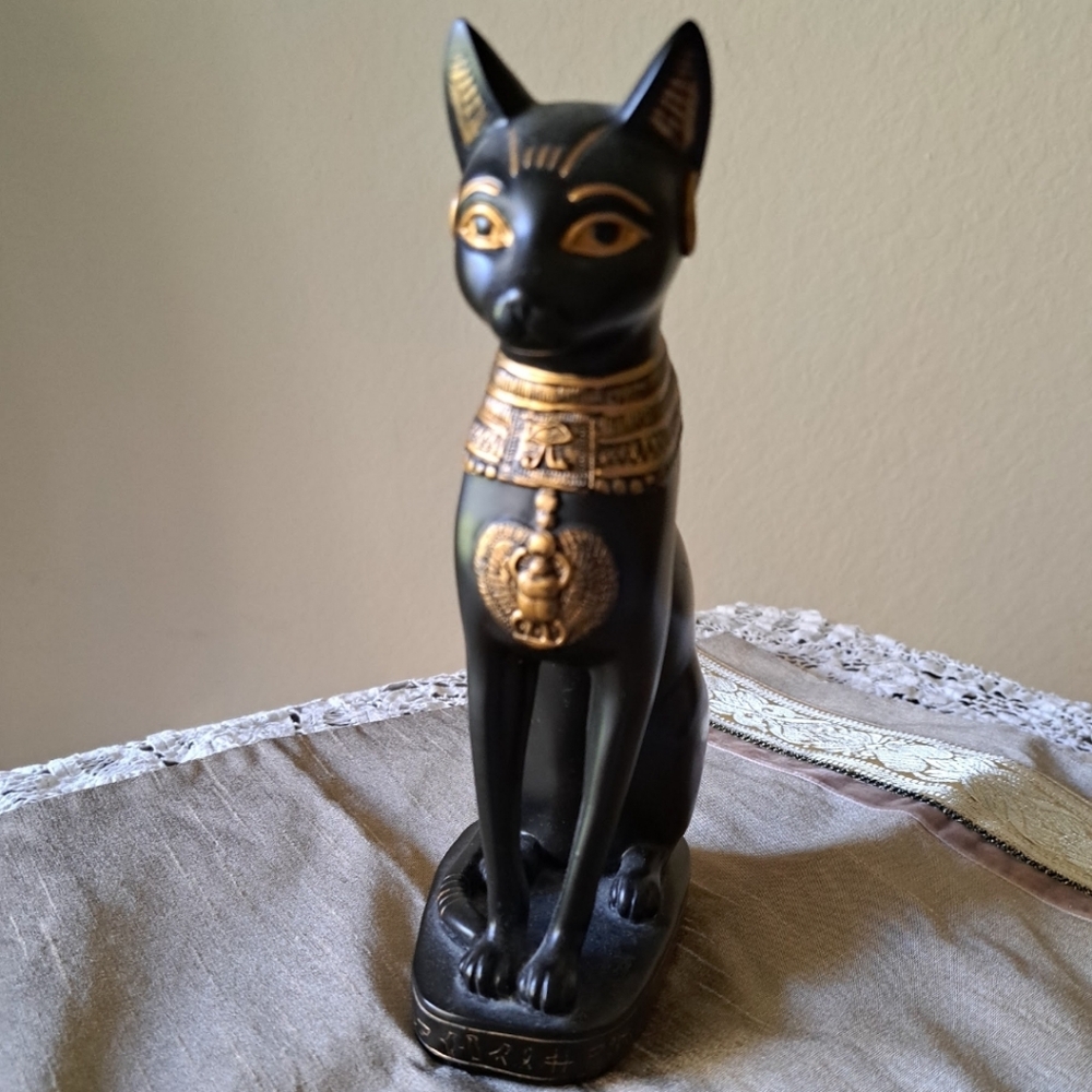 Regal Black and Gold Cat Art Piece See Photo - Picture 3 of 9